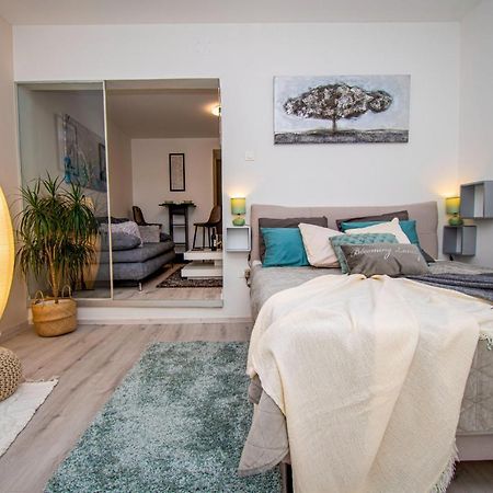 Oasis Apartment Pula Exteriér fotografie