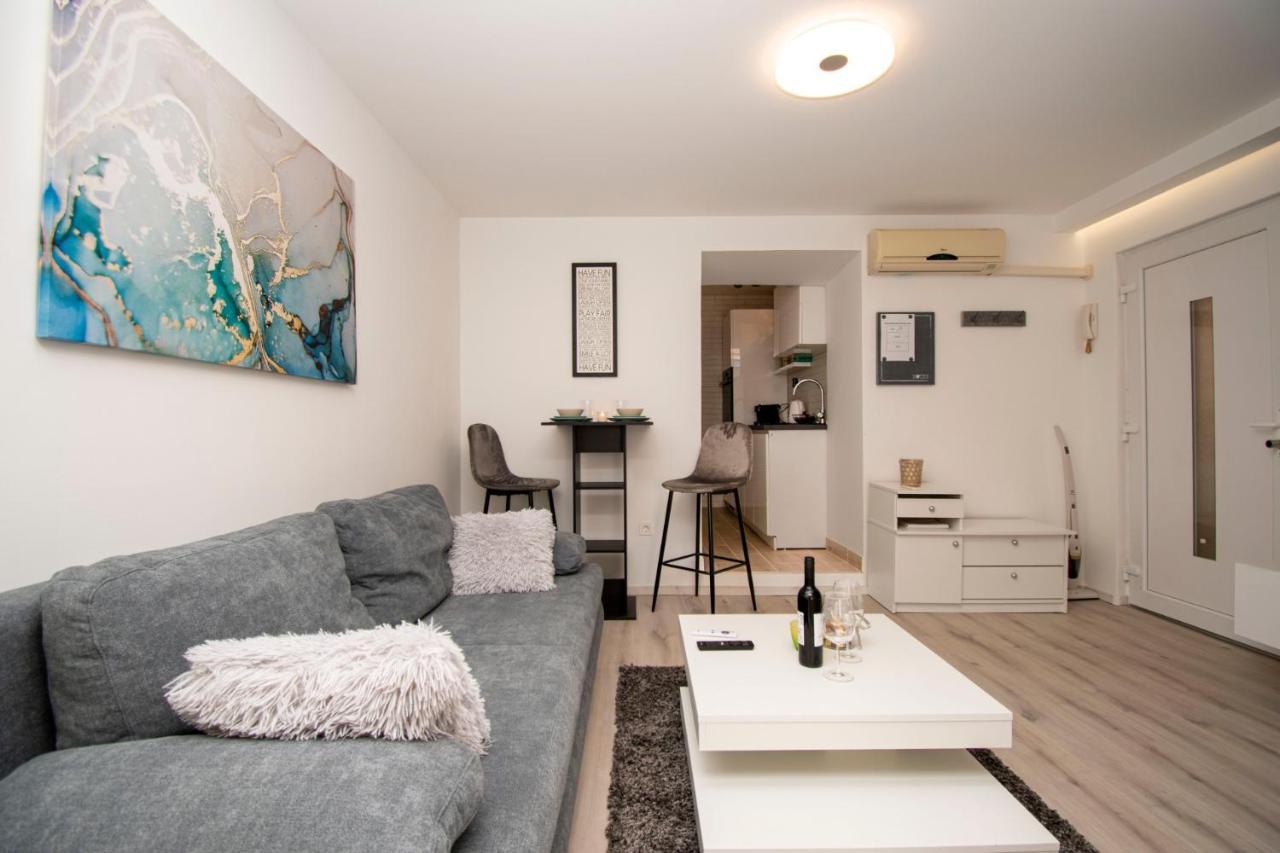 Oasis Apartment Pula Exteriér fotografie