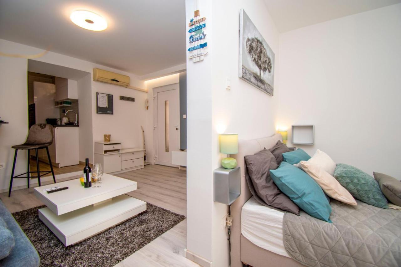 Oasis Apartment Pula Exteriér fotografie
